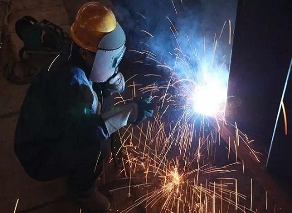 乐竞官方网站_乐竞lejing(中国)
制品管加工裂痕的产生因素